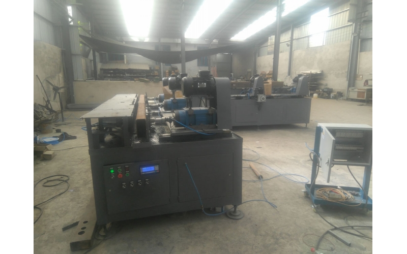 方管-3 軸數控鉆孔機